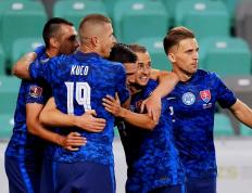 IM体育App下载-包含欧预赛掀起激情风暴，谁能笑到最后？的词条