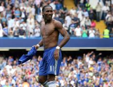 IM体育平台-逆风之箭，哈登在雄鹿与公牛对决的压力下完成爆发