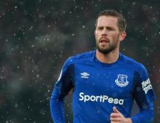 IM体育官方网-巴斯托尼一锤定音，比利亚雷亚尔连续得分压制紫百合