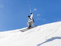 IM体育App下载-灰熊铁血战术锁死活塞，英格拉姆决胜时刻展露杀手本色