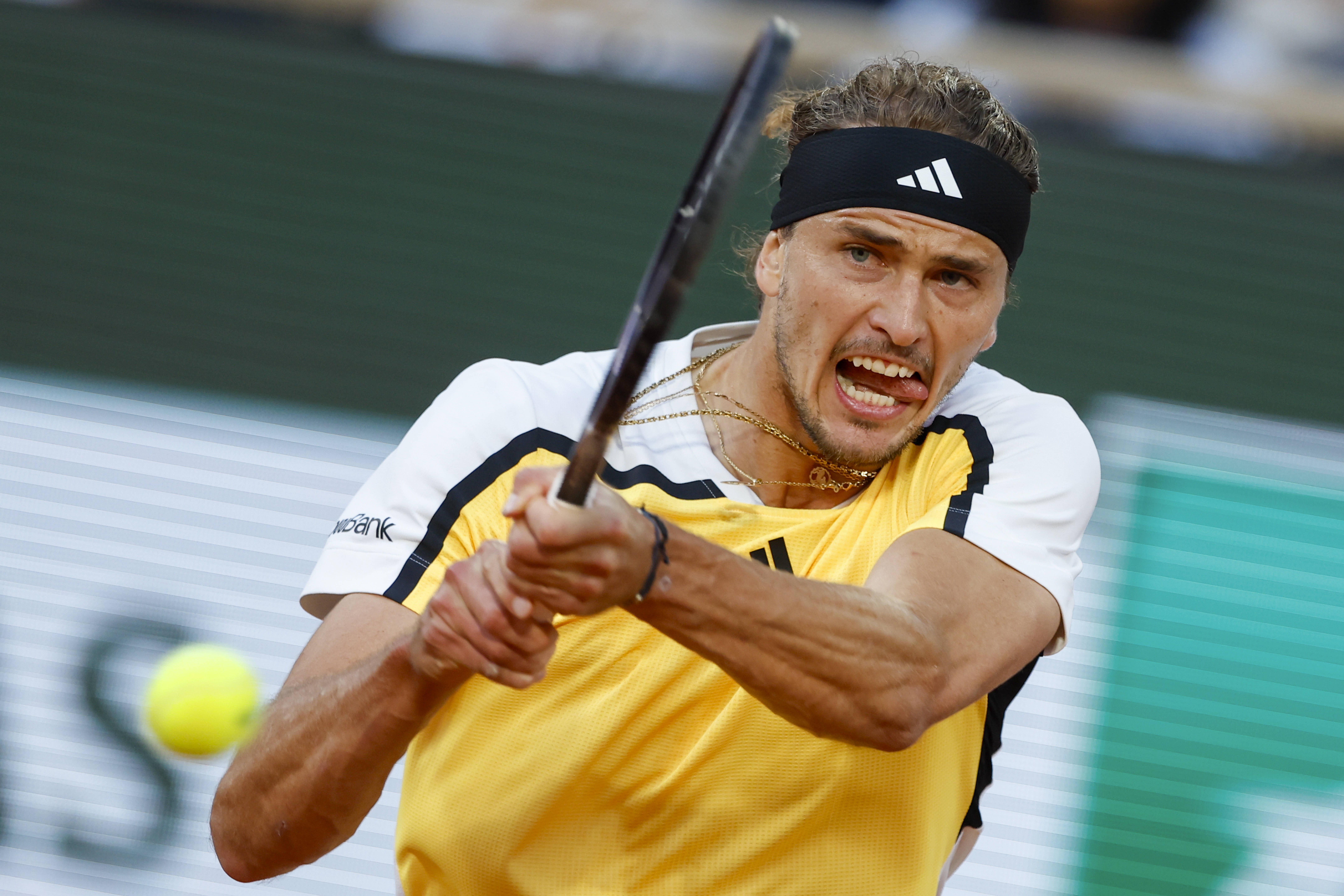 IM体育赛事直播入口-包含欧洲网球队轻取美国网球队,兹维列夫统治全场的词条