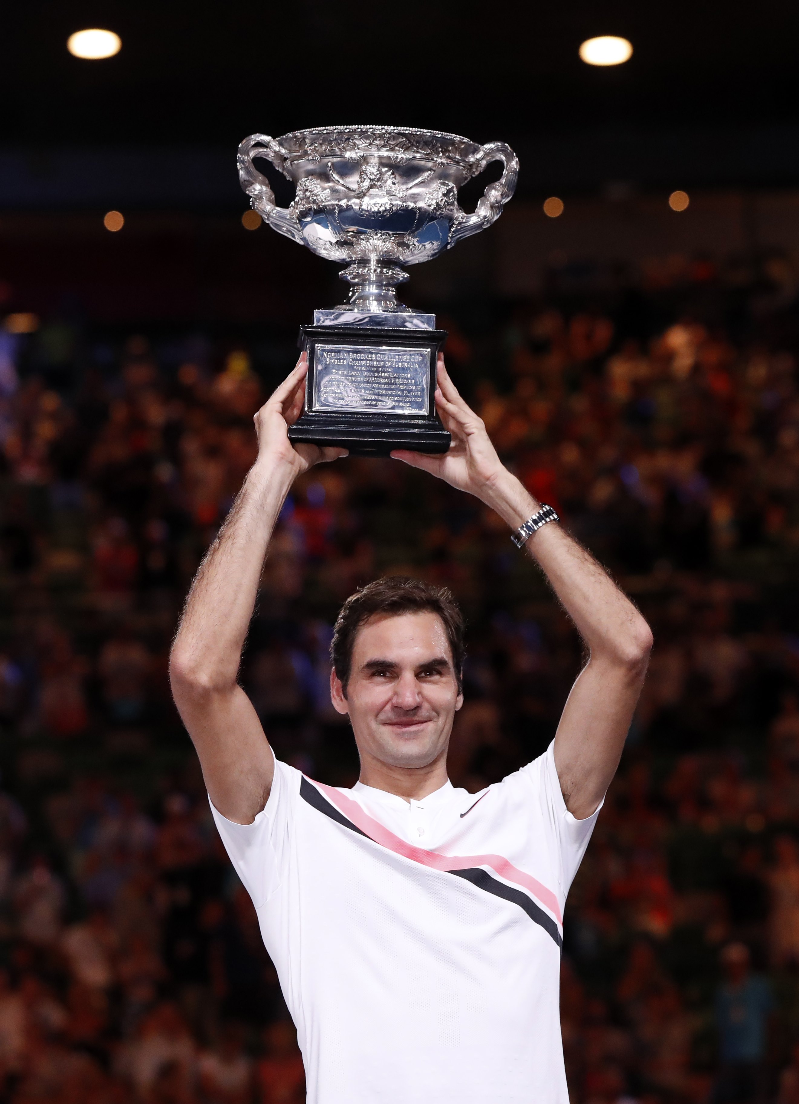 IM体育下载-意大利网球队碾压澳大利亚网球队,费德勒惊艳世界