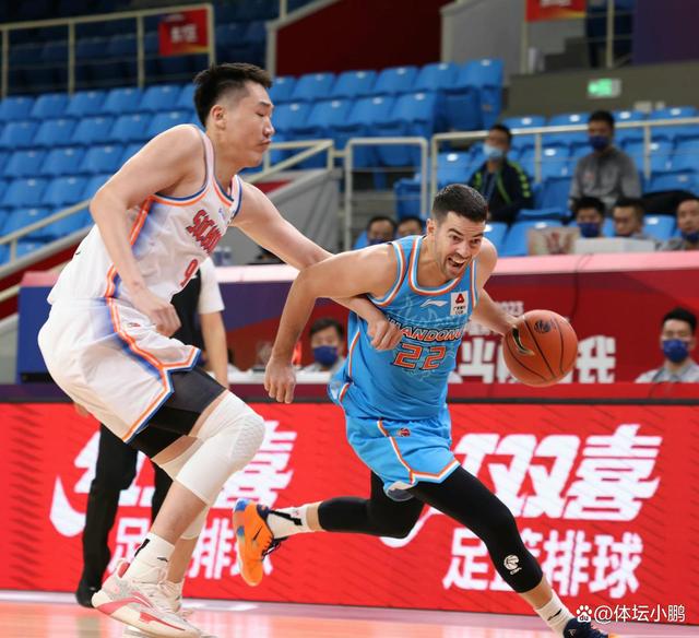 IM体育数据分析平台-战术大调整获成功，球队迎来连胜