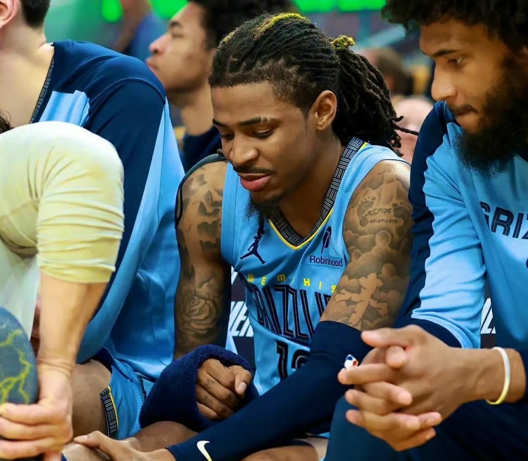 IM体育在线注册-灰熊客场惊险胜出,发挥出色