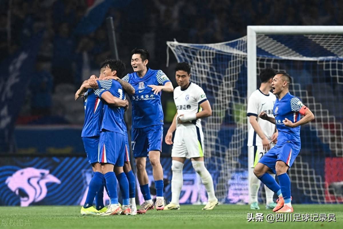 IM体育官网-中超队长受伤退场，球队陷入困境急需备选支援的简单介绍