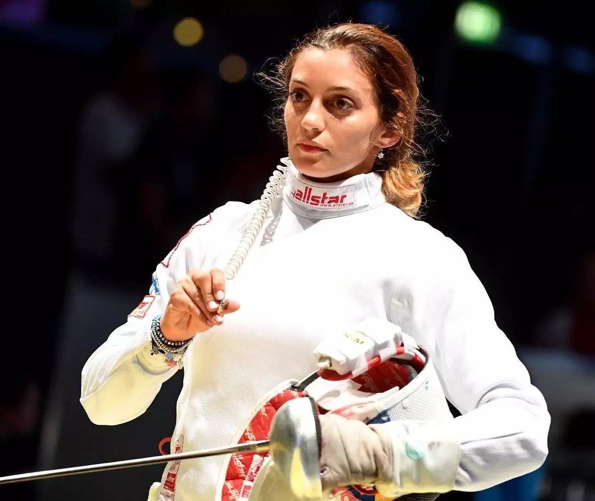 IM体育社区互动入口-丹麦击剑选手实现逆袭,夺魁