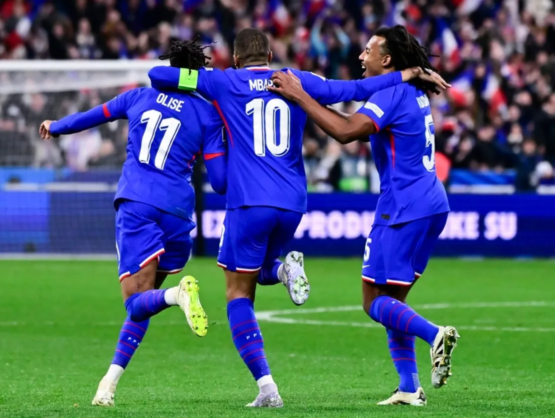 IM Sport-包含欧预赛：法国胜出，领跑小组的词条