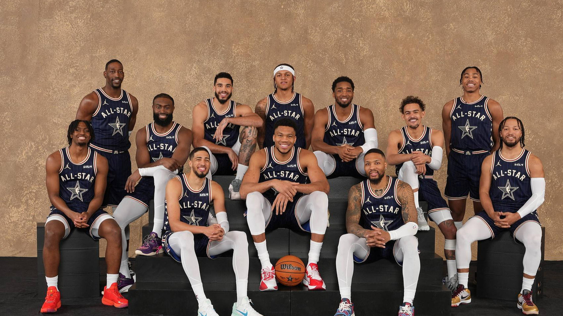 IM体育App下载-NBA全明星赛精彩时刻回顾,球员展现高超技术