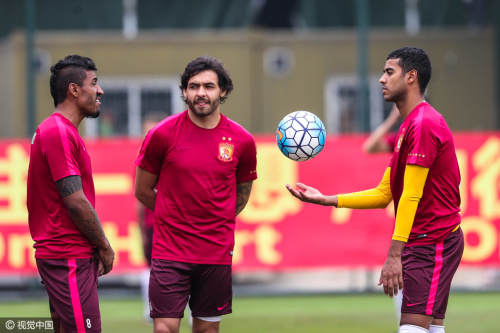 IM体育官方平台-广州恒大队员备战国际对手，信心十足的简单介绍
