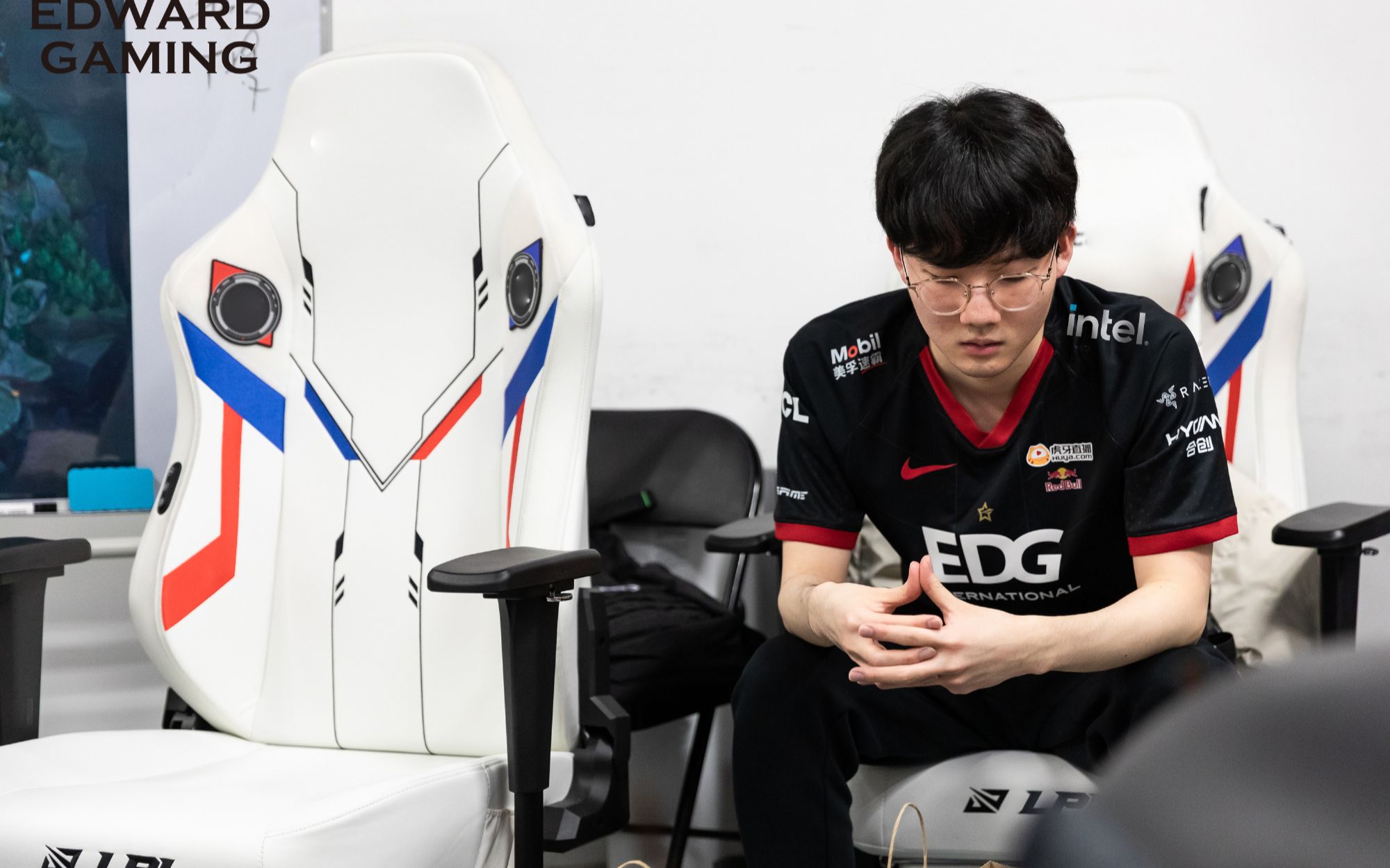 IM体育动画直播通道-100T绝杀RNG，Viper送出助攻的简单介绍