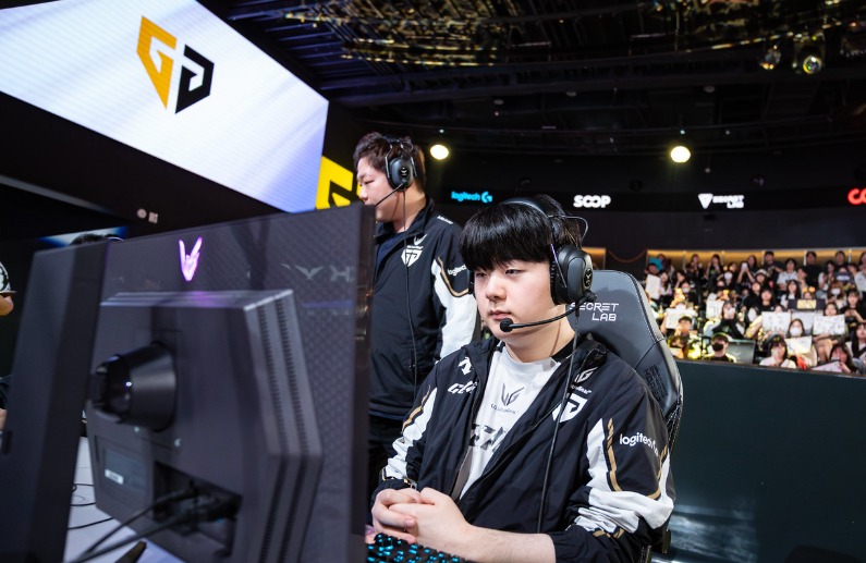 IM体育赛事直播入口-GEN险胜EDG，Flandre制霸全场的简单介绍