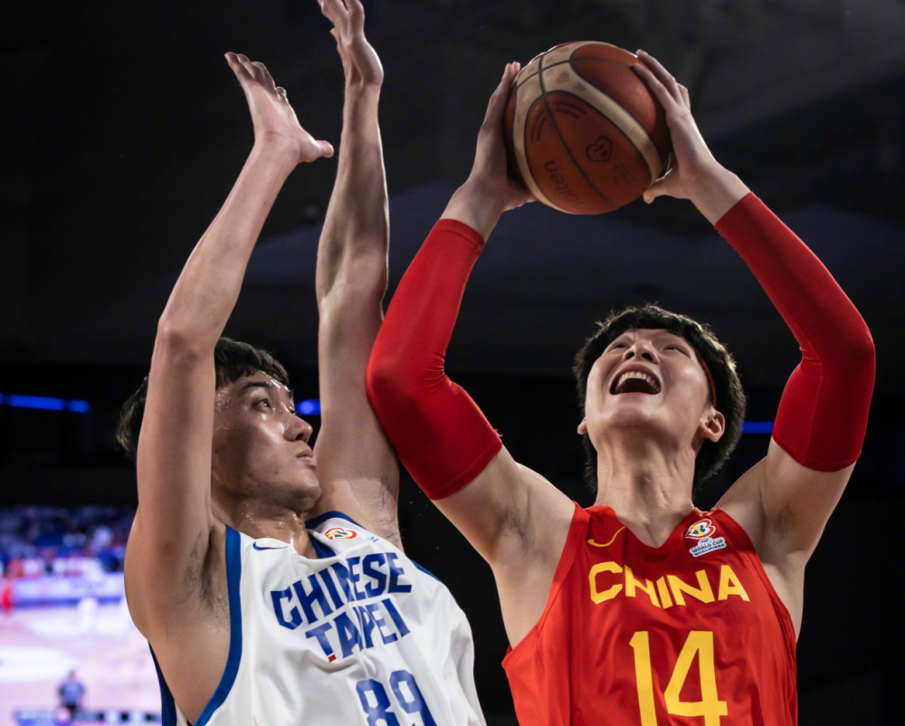 IM Sport-骑士逆转太阳，王哲林统治全场的简单介绍