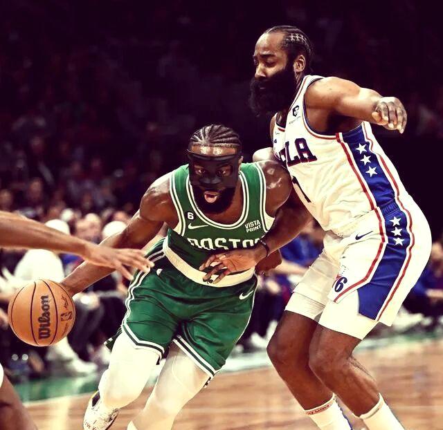 IM体育在线注册-76人完胜凯尔特人，乔治关键制胜