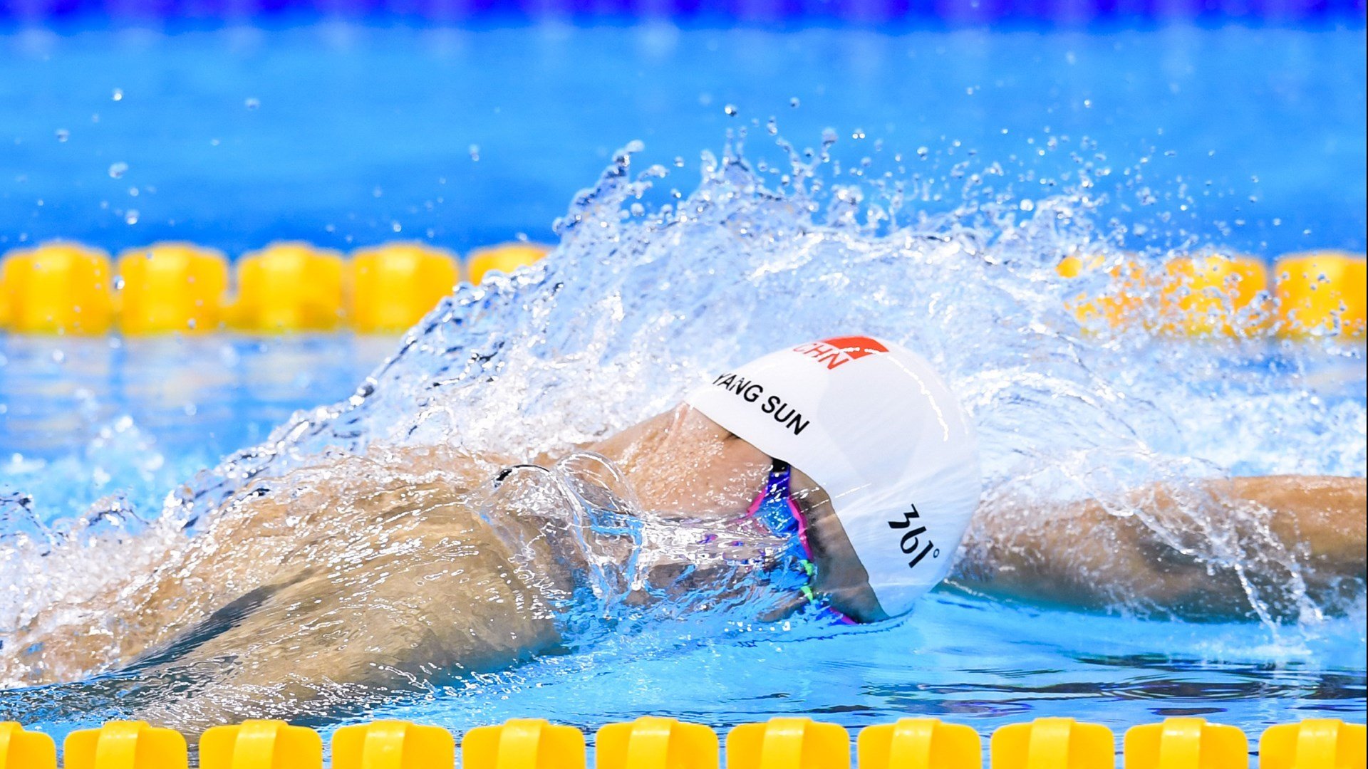 IM体育官网-西甲国家德比之夜,乔治点燃赛场